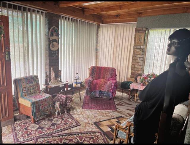 3 BEDROOM HOUSE FOR SALE IN WESTERN EXT